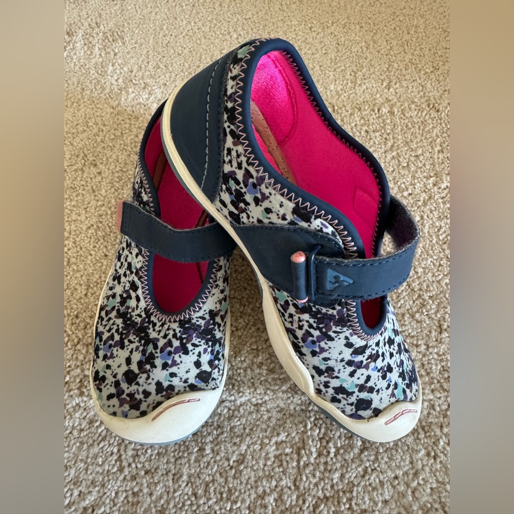 PLAE Kids Sneakers with Navy and Pink Pattern
